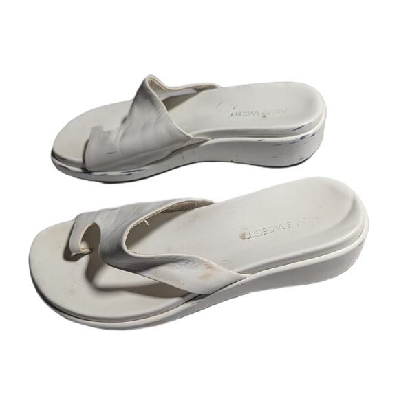 Vtg Y2K Nine West White Leather Toe Loop Low Wedge Summer Slide Sandals Sz 5.5 - Picture 10 of 10